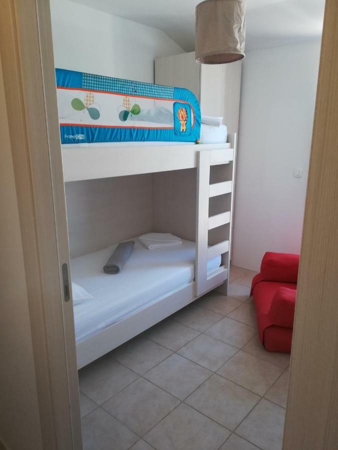 Apartments Mestrovic Лопар Екстер'єр фото